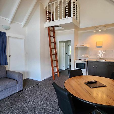 Bulls Motel & Holiday Park Halcombe ภายนอก รูปภาพ
