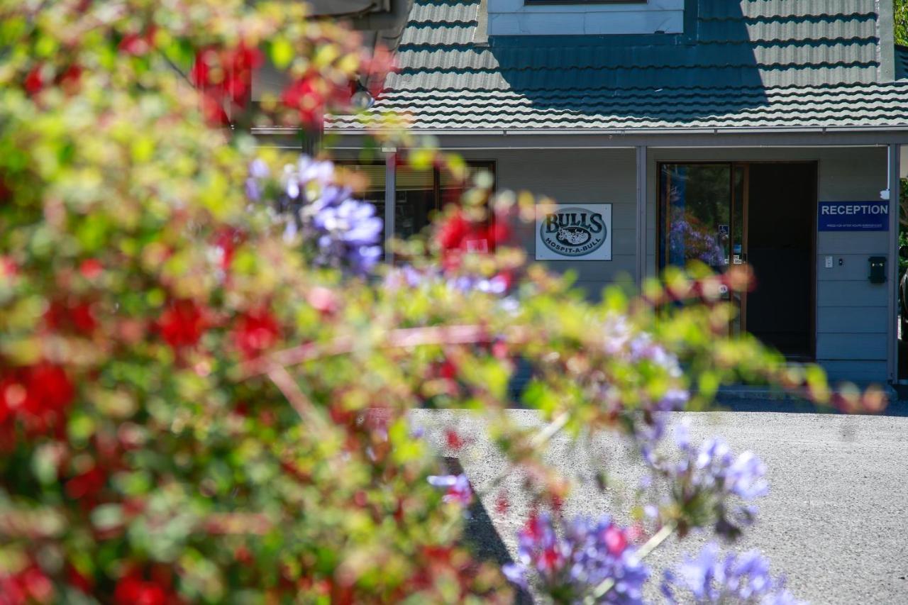 Bulls Motel & Holiday Park Halcombe ภายนอก รูปภาพ