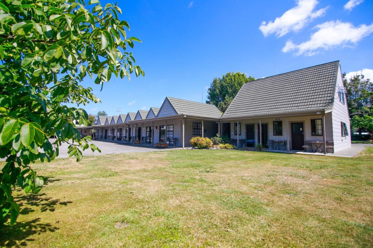Bulls Motel & Holiday Park Halcombe ภายนอก รูปภาพ